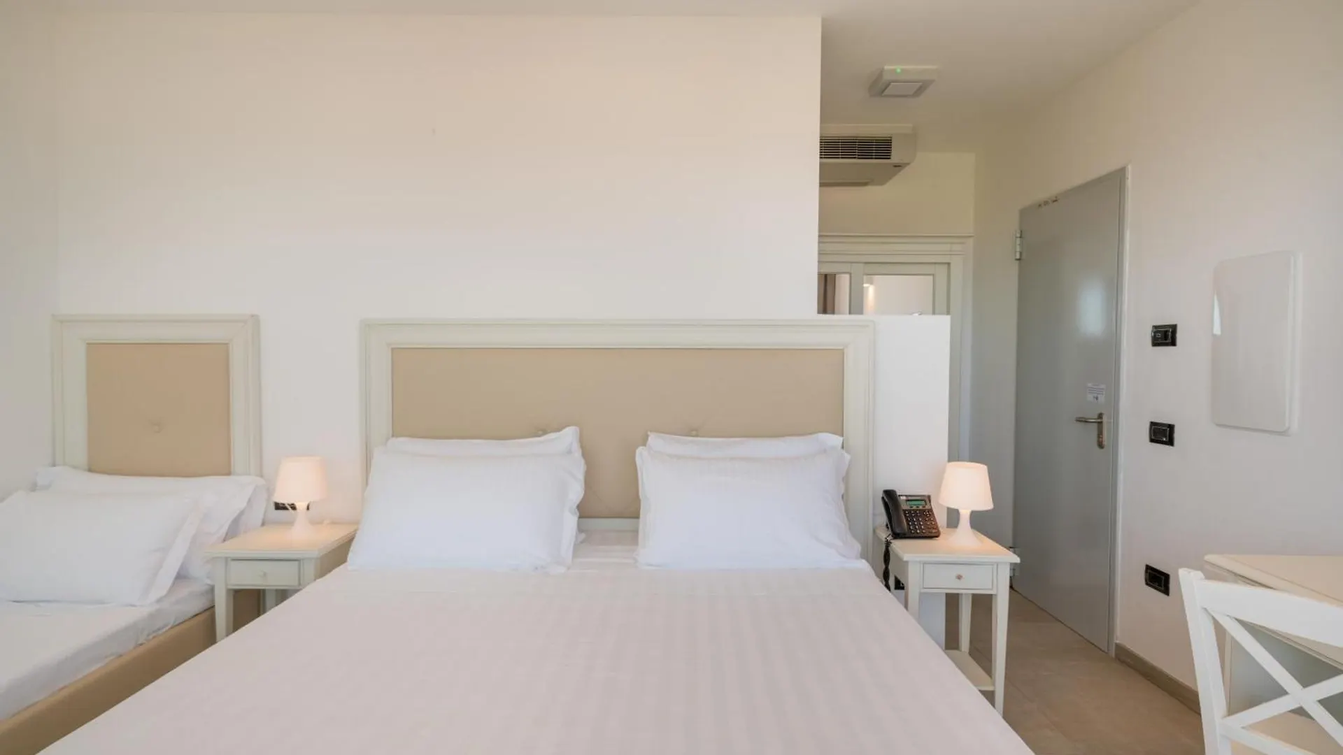 Hotel Casteldoria Mare Valledoria  4*, Valledoria (Sardinia)